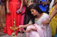 Sreemukhi Launches Maanvis Beauty Studio And Spa